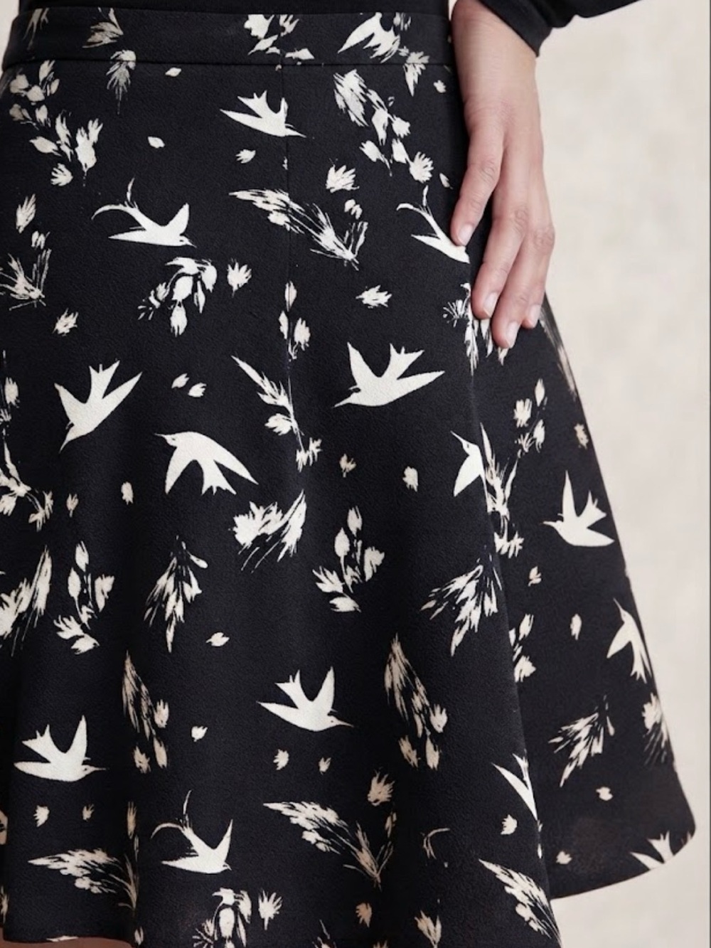 Leota Black and White Bird Print Skater Skirt NWOT Size XL